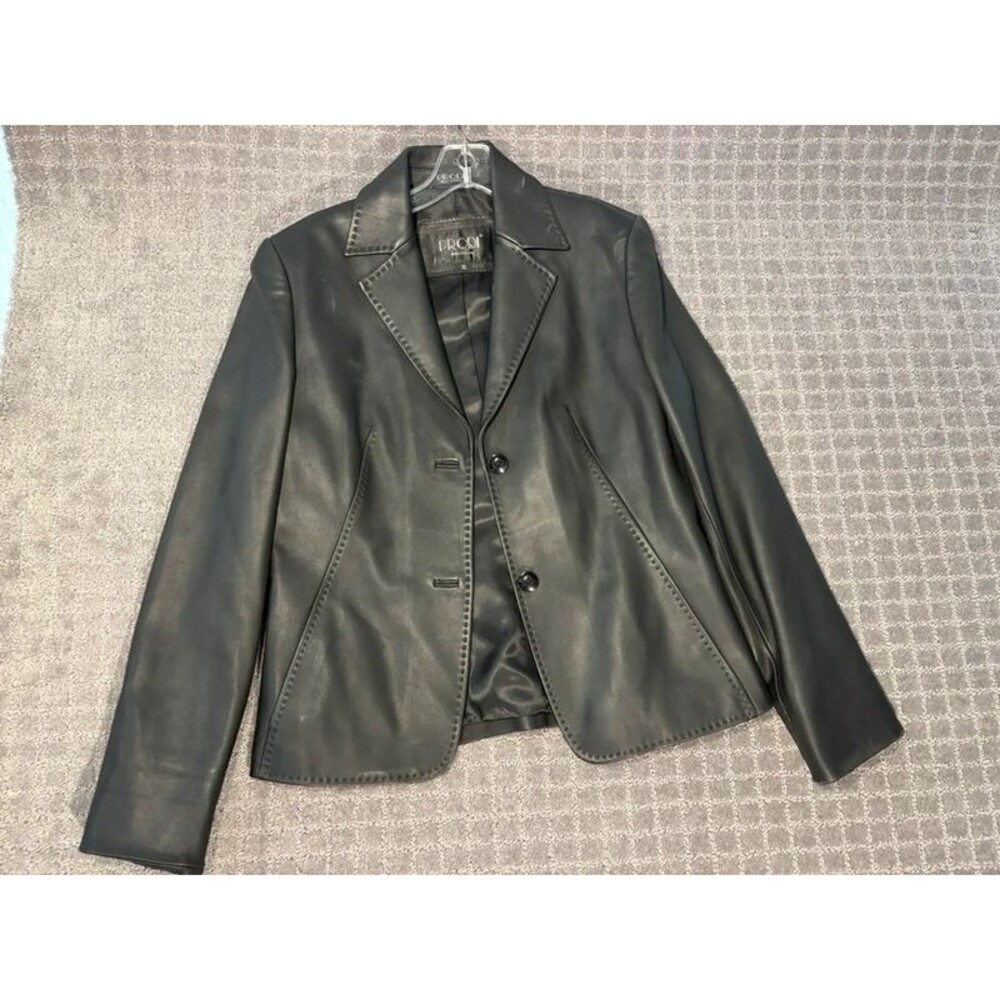 Prodi XL Womens Leather Blazer Jacket fits M/L 24" long. shoulders 16"